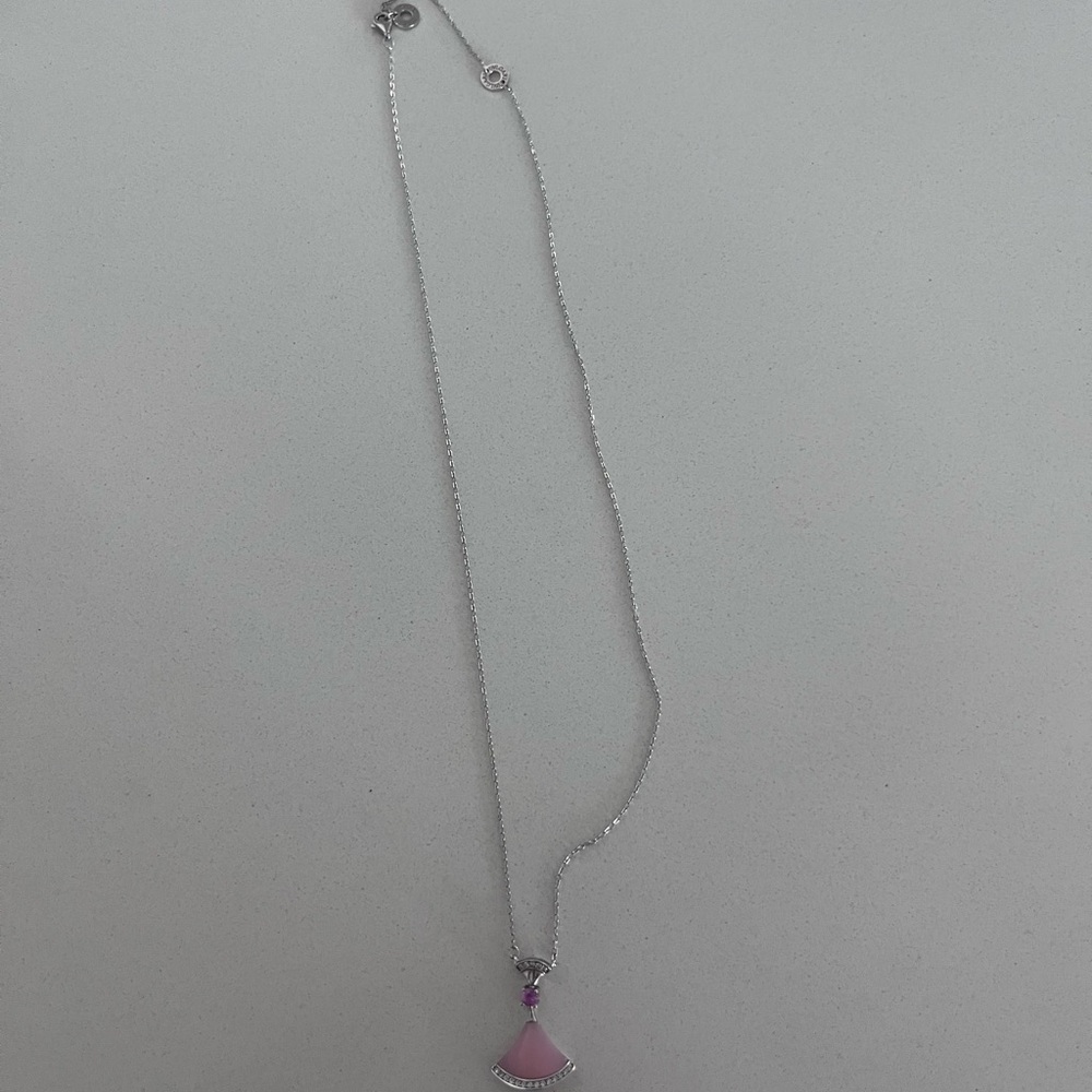 Designer inspired fan necklace